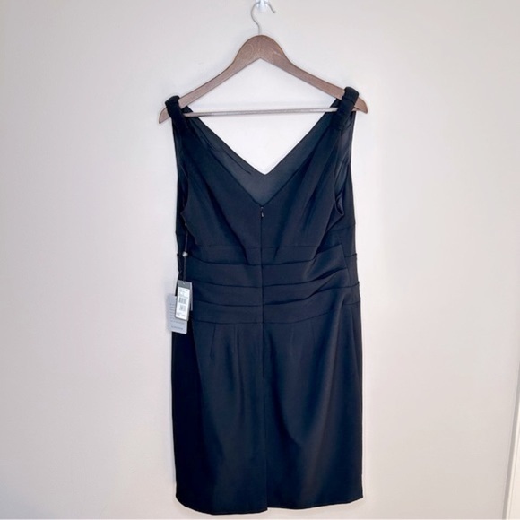 New Adrianna Papell Knotted Shoulder with Draped Waist Sheath Dress Black Sz 14 - Picture 2 of 10